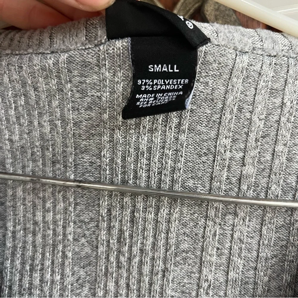 Rue21 Cropped Long Sleeve - Picture 5 of 5